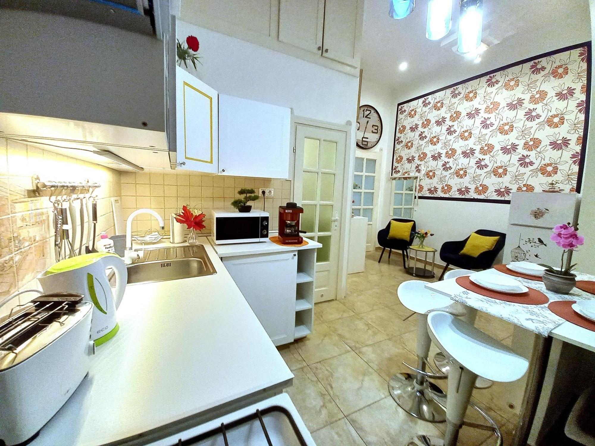 Mariann'S Modern Apartment In The City Center Budapest Exterior foto